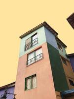 maisons en béton colorées photo