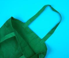 sac écologique vert vide en viscose avec de longues poignées