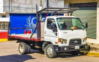 puerto escondido oaxaca mexique 2022 camions mexicains transporteur de fret voitures de livraison à puerto escondido mexique. photo