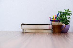 livres sur le bureau photo