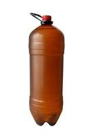 bouteille en plastique marron sur fond blanc photo