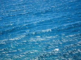 vue rapprochée de l'eau de mer photo