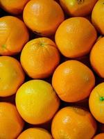 orange navel fraîche juteuse, agrumes mûrs biologiques photo