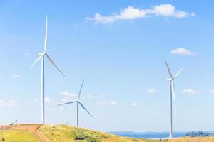 éoliennes pour produire de l'énergie photo