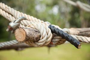 corde attachée au bois photo