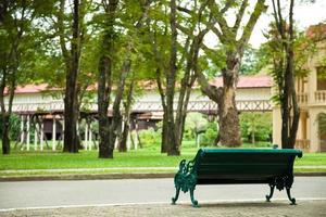 banc dans le parc photo