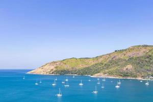 voiliers sur la mer photo