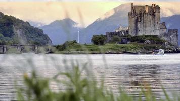 découvrez la beauté mystérieuse du brésil et de l'ecosse photo