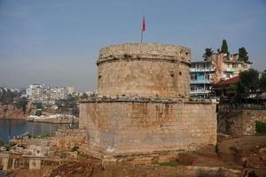 tour hidirlik dans la vieille ville d'antalya, turkiye photo