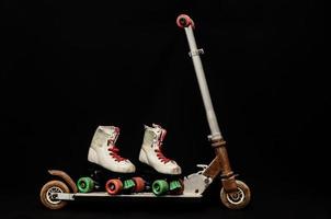 patins à roulettes sur un scooter photo