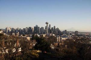 Skyline de Seattle au coucher du soleil en hiver photo