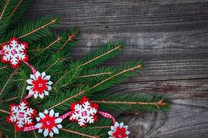 fond en bois du nouvel an et de noël avec des décorations photo