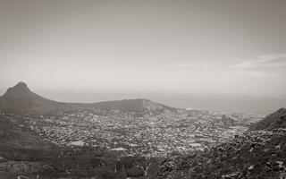 vue panoramique sur le cap, afrique du sud depuis la montagne de la table. photo