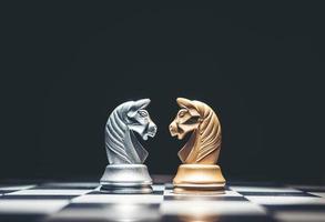 les échecs sont un jeu de société de stratégie et d'intelligence photo