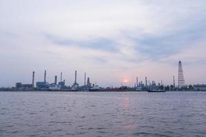 Usine de raffinerie de pétrole en Thaïlande photo