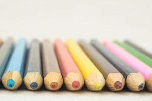 gros plan de crayons de couleur photo