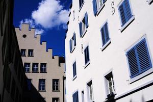 ancien bâtiment dans zurich, Suisse. Zurich est une célèbre destination de touristes autour le monde. photo