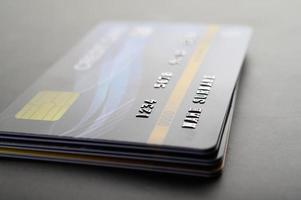 cartes de crédit empilées photo