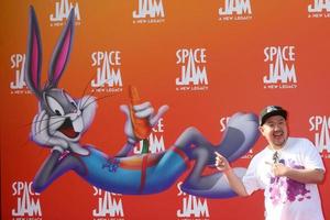 los angeles 12 juillet - eric bauza au space jam - une nouvelle première héritée au microsoft theatre le 12 juillet 2021 à los angeles, ca photo