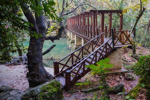 pont dans kursunlu cascade dans antalya, turkiye photo