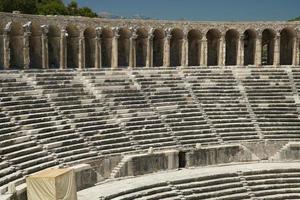 théâtre de la ville antique d'aspendos à antalya, turkiye photo