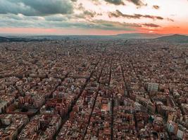 Barcelone rue aérien vue avec magnifique motifs dans Espagne. photo