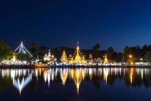 wat chong klang et wat chong kham à mae Hong fils, nord Thaïlande photo