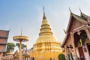 temple phra cette haripunchai dans lamphum, Province chang Mai, Thaïlande photo