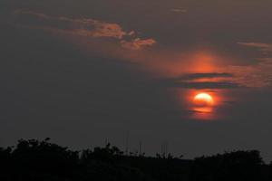 nuages et coucher de soleil photo