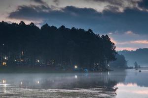 camping la nuit photo