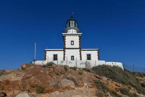 akrotiri phare, construit par une français entreprise dans 1892, fabrication le phare un de le le plus ancien dans Grèce. photo