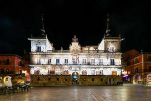 soir panorama de le place maire principale place dans Léon, Espagne. photo