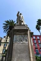 nicolas plus monument, le ancien sénateur de le Royaume de Italie. photo