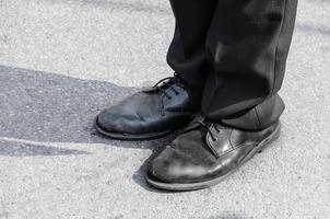 vieux des chaussures noir ,vieux bottes photo