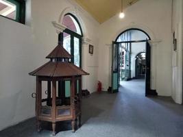 intérieur de le maison dans le vieux bâtiment photo