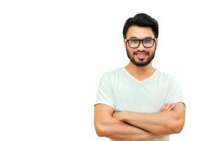 homme asiatique souriant isolé sur fond blanc photo