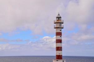 phare rouge et blanc photo