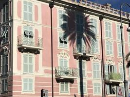 yachts détruits par l'ouragan de tempête à rapallo, italie photo