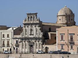 ortigia syracuse vieille ville allets petites rues photo