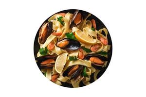 3026 fettuccini Pâtes avec Fruit de mer isolé sur une transparent Contexte photo