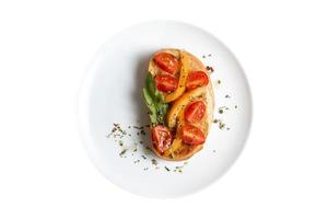 3839 pain grillé avec cuit des légumes isolé sur une transparent Contexte photo