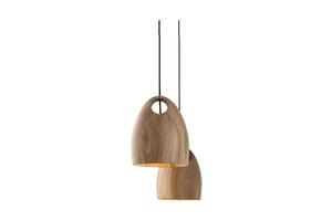 391 en bois plafond lampe isolé sur une transparent Contexte photo