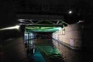 Amsterdam canaux croisière à nuit photo