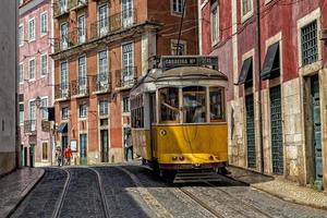 Lisbonne câble voiture traditionnel chariot photo