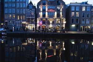 amsterdam, Pays-Bas - février 25 2020 - rouge lumière district dans le vieux ville photo