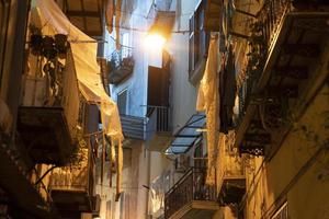 rue de la vieille ville de naples photo