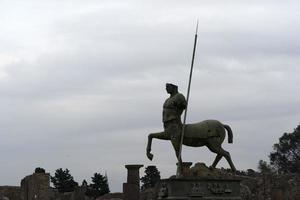 Pompéi ruines statue photo