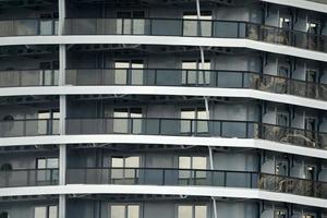 balcon de fenêtres de cabine de bateau de croisière de luxe photo