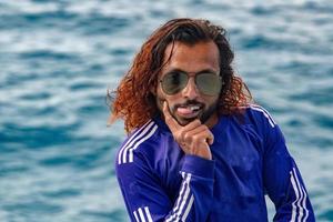 content Jeune maldivien homme portrait photo