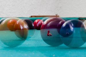 billard des balles tandis que en mouvement photo